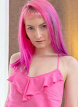 Порно с актрисой Alien Fox (Элиан Фокс)